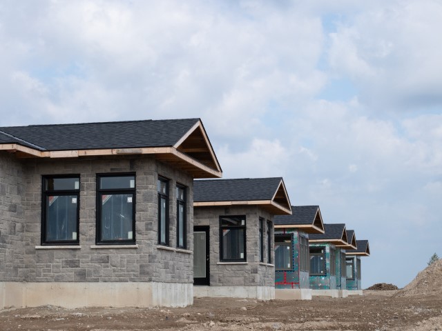 new houses being built in Ripley