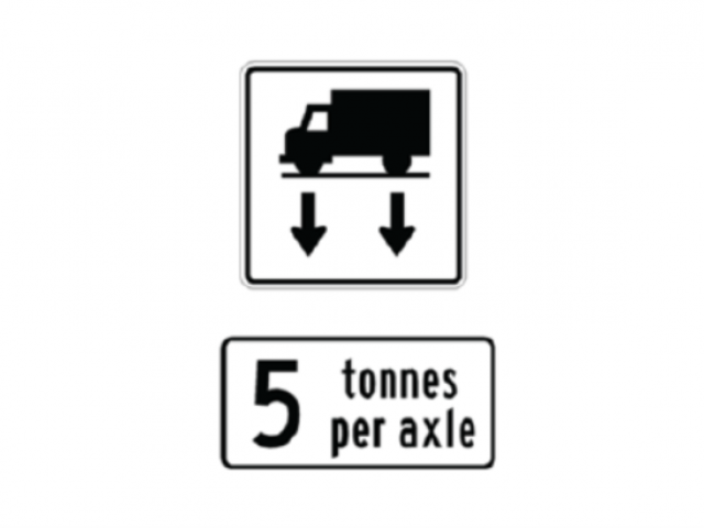 5 Tonnes per Axle Road Sign